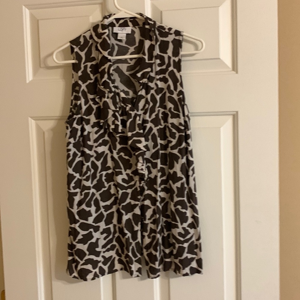 Anne Taylor Loft medium brown and tan button up sleeveless shirt.